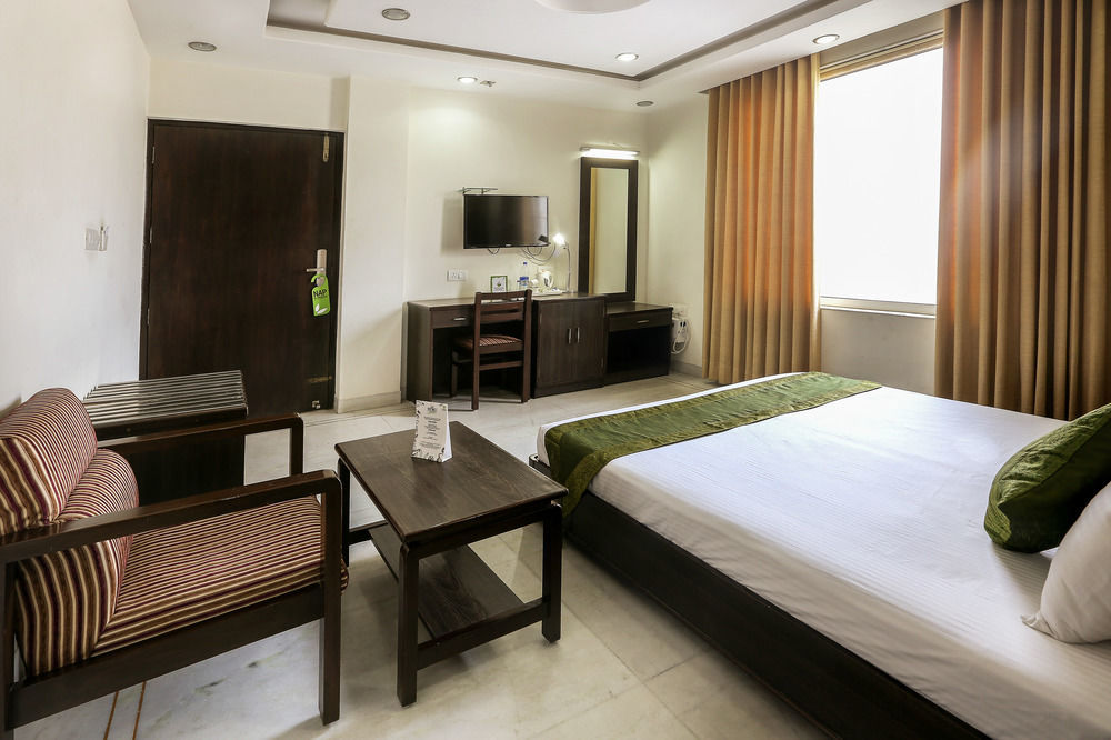 Hotel Saaket Residency Visakhapatnam Eksteriør billede