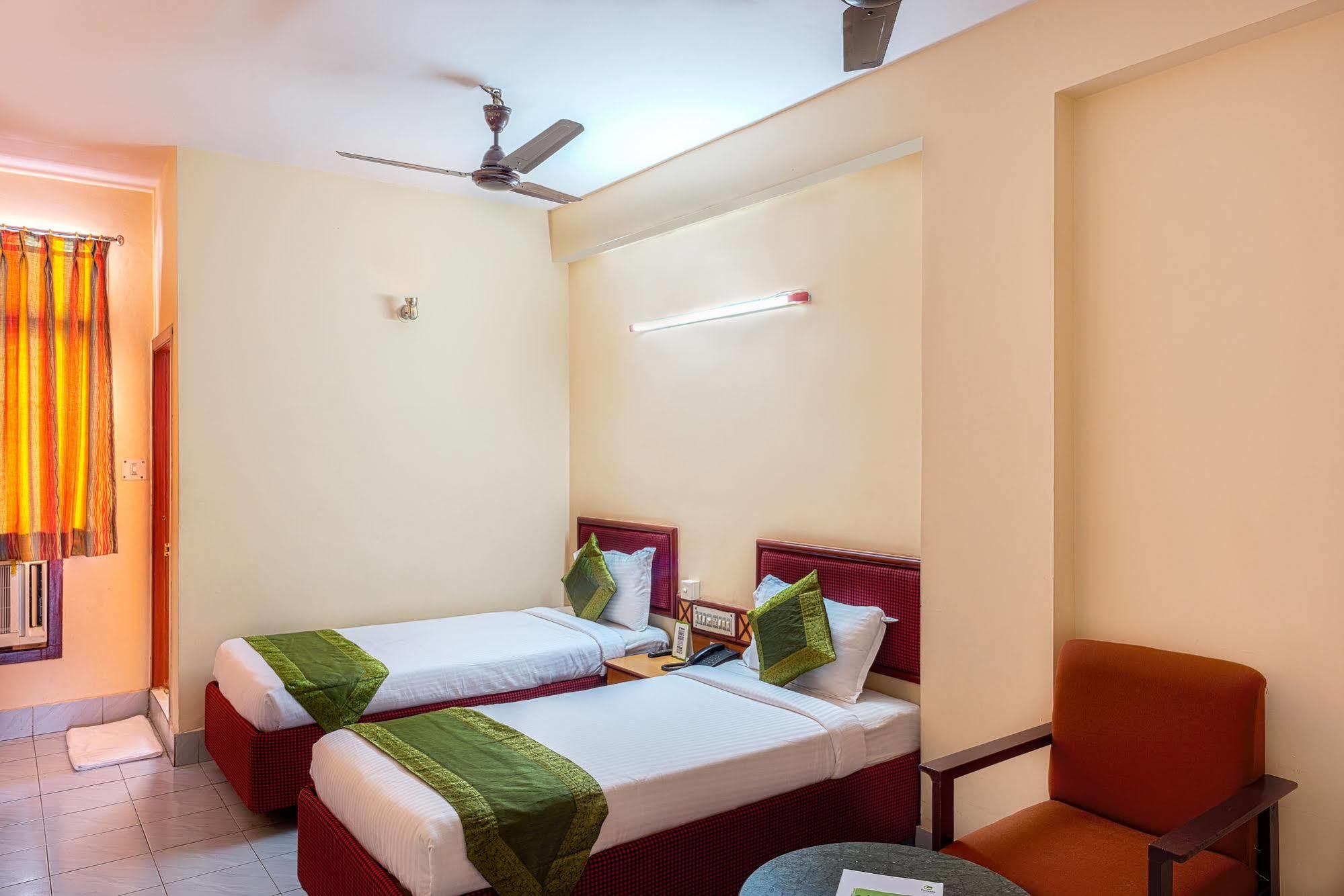 Hotel Saaket Residency Visakhapatnam Eksteriør billede