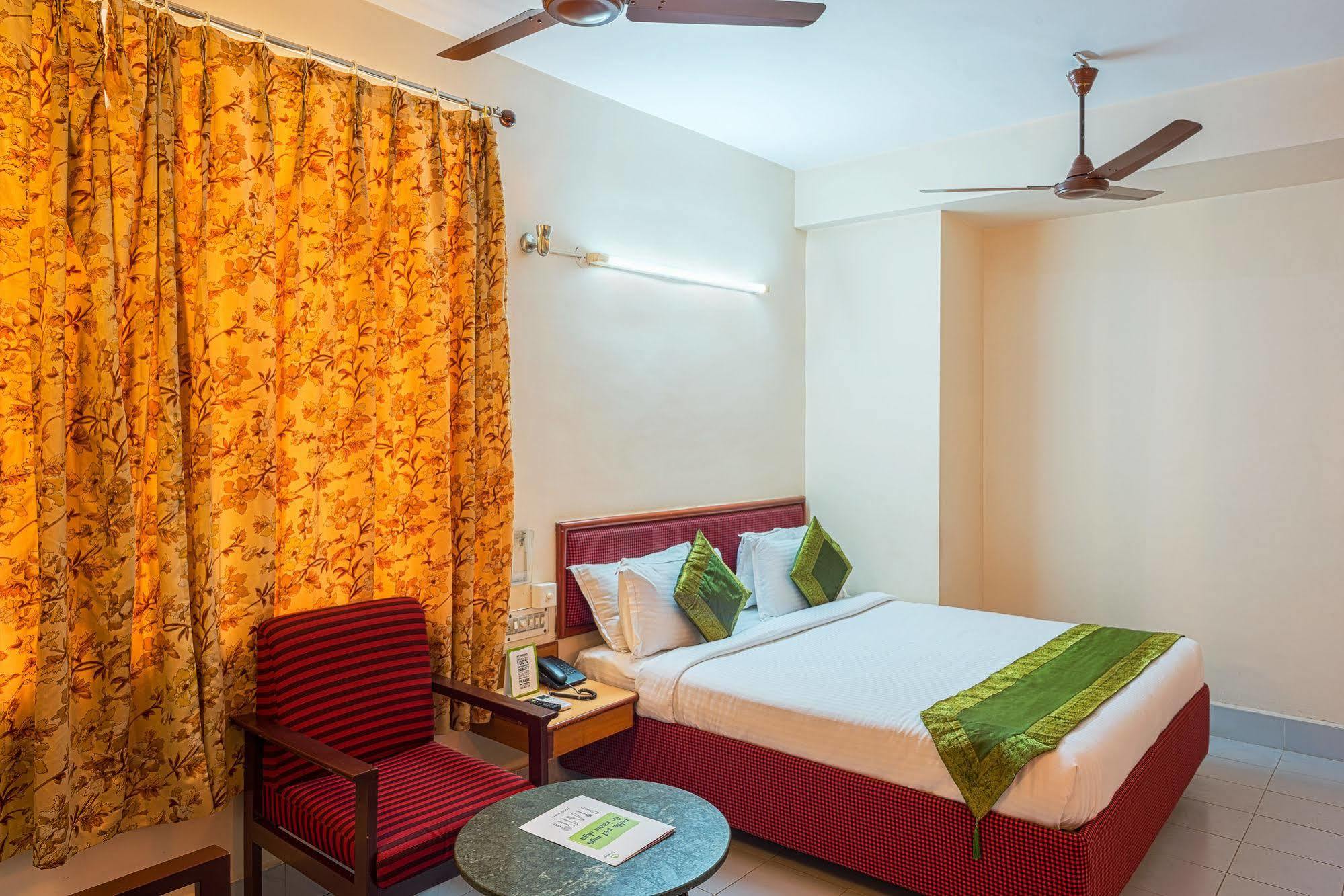 Hotel Saaket Residency Visakhapatnam Eksteriør billede