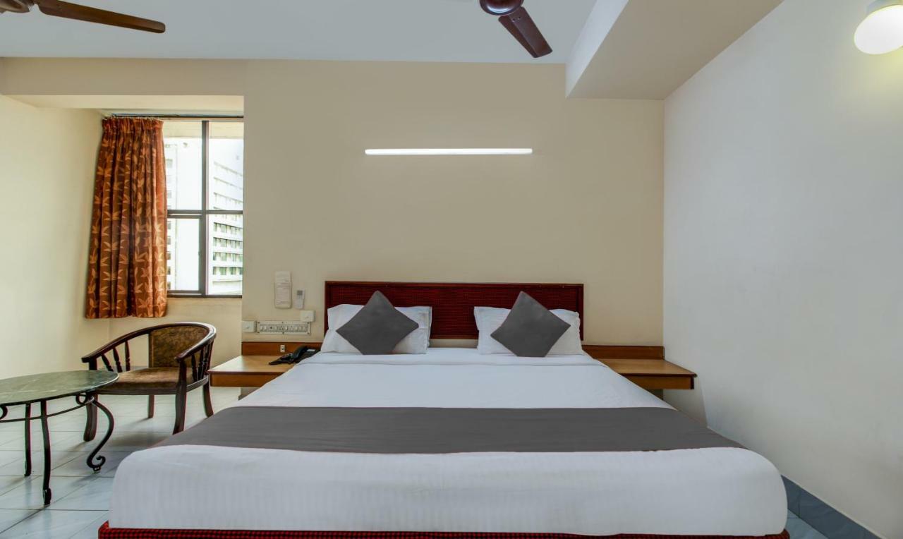 Hotel Saaket Residency Visakhapatnam Eksteriør billede