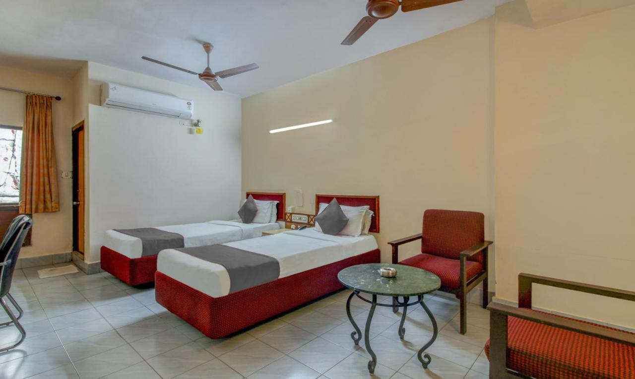 Hotel Saaket Residency Visakhapatnam Eksteriør billede