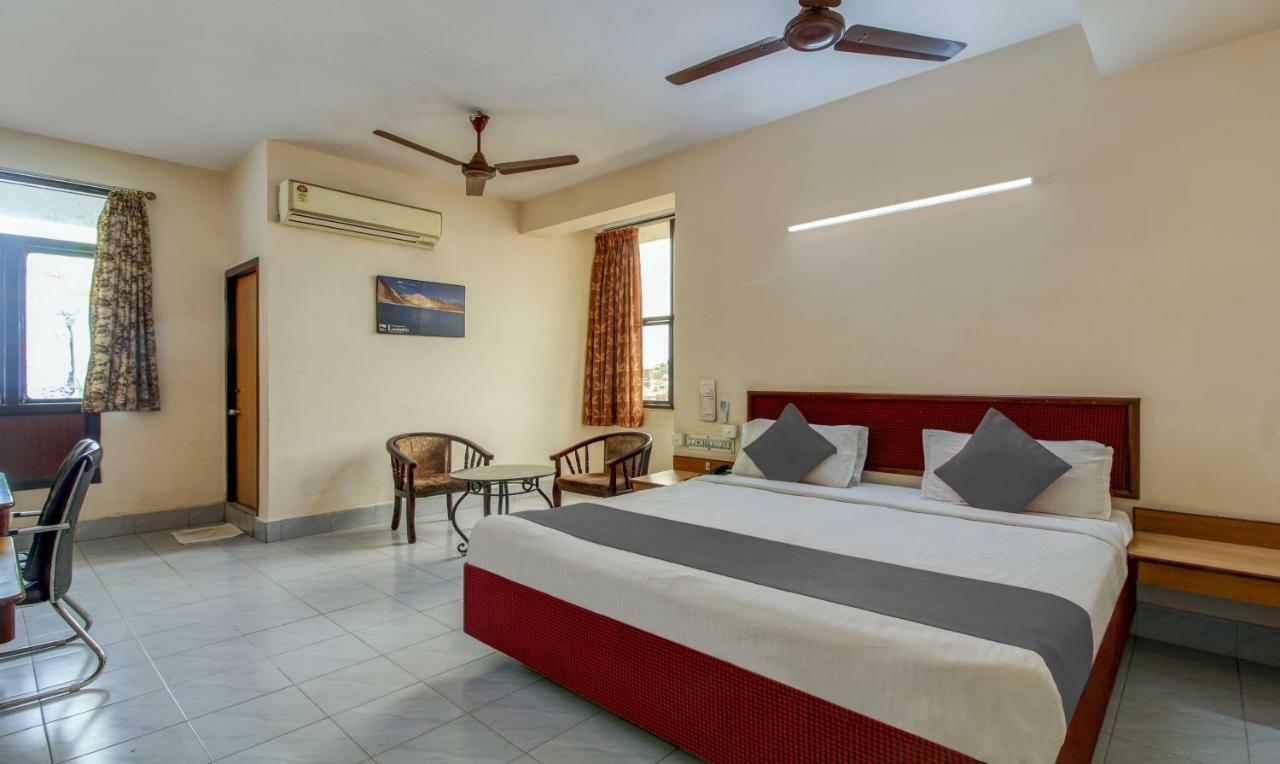 Hotel Saaket Residency Visakhapatnam Eksteriør billede