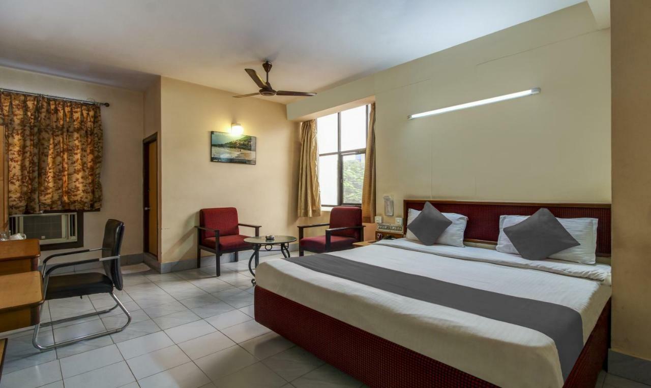 Hotel Saaket Residency Visakhapatnam Eksteriør billede